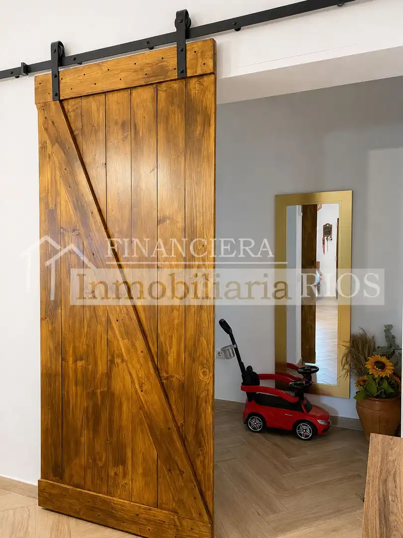 Haus oder Chalet zum Verkauf in Alcalá de Guadaira mit Klimaanlage, Privatgarten und Abstellraum
