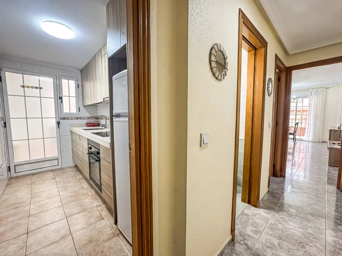 Cocina de Apartamento de alquiler en Santa Pola con Terraza, Piscina y Amueblado