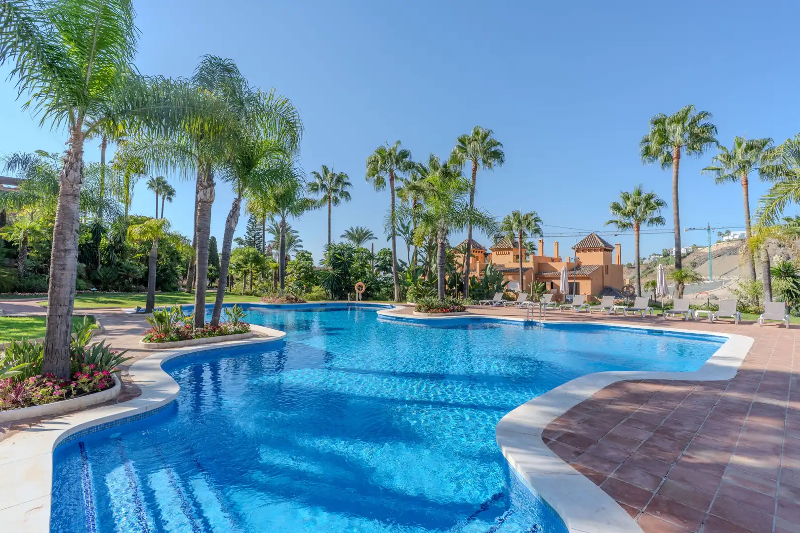 Maison mitoyenne avec piscine à louer à Benamara - Atalaya