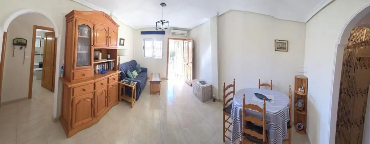 Casa amb piscina en venda a Nueva Torrevieja - Aguas Nuevas