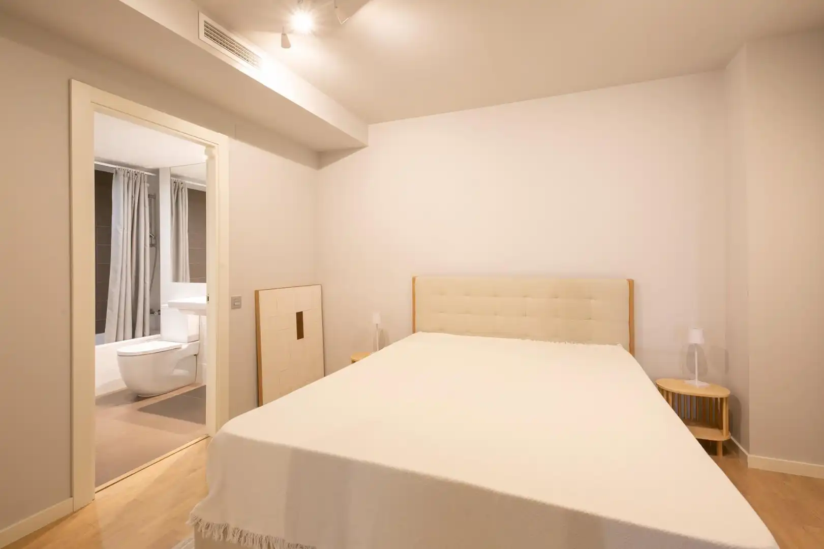 Bedroom of Duplexes for sale in Barcelona  with Parquet flooring, Furnished and Community pool