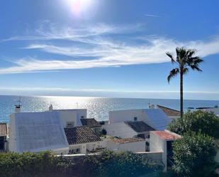 Exterior view of House or chalet for sale in Estepona  with Private garden, Terrace and Storage room