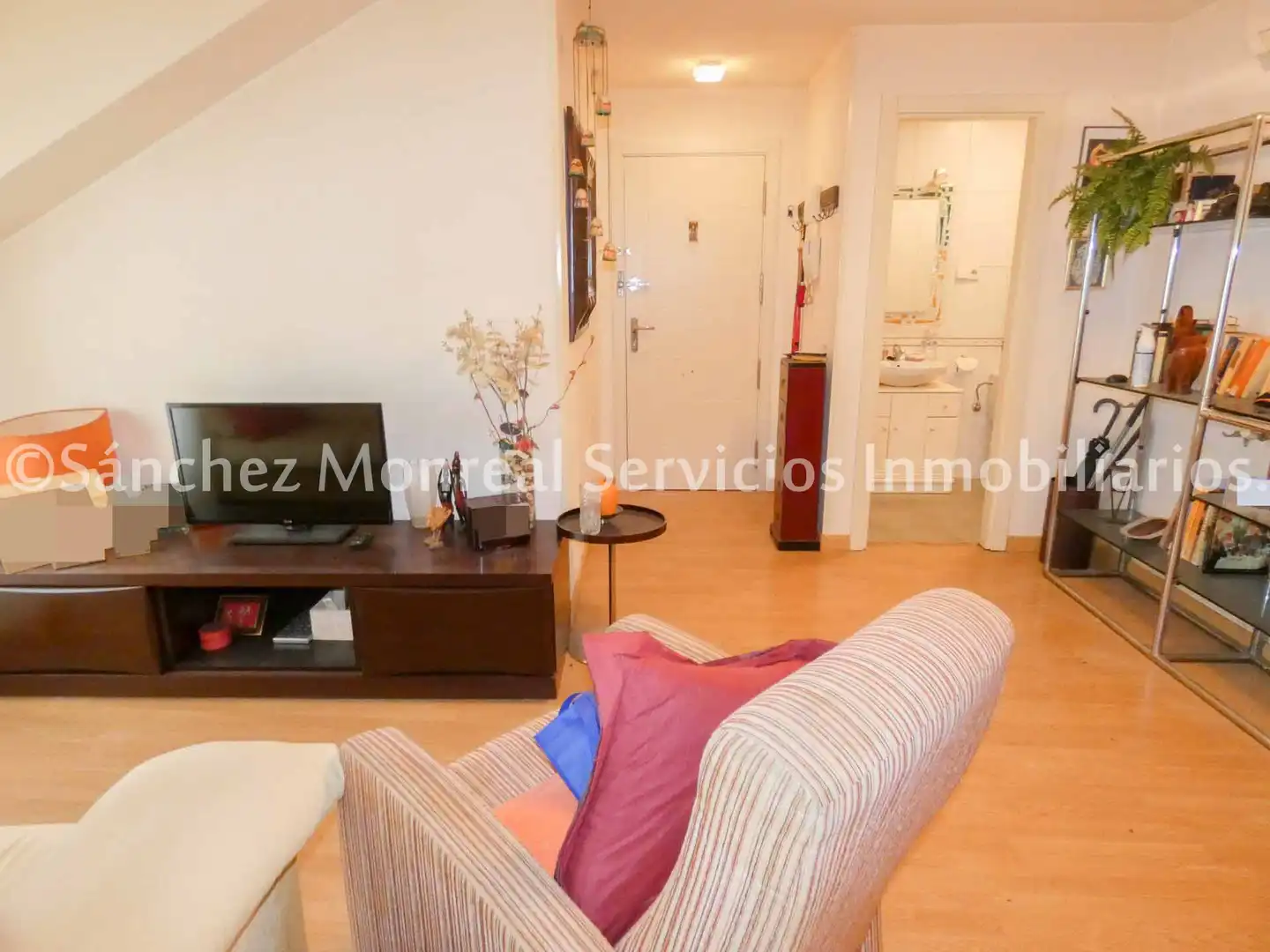 Flat with terrace for sale in Calle Canalejas, imagen 3