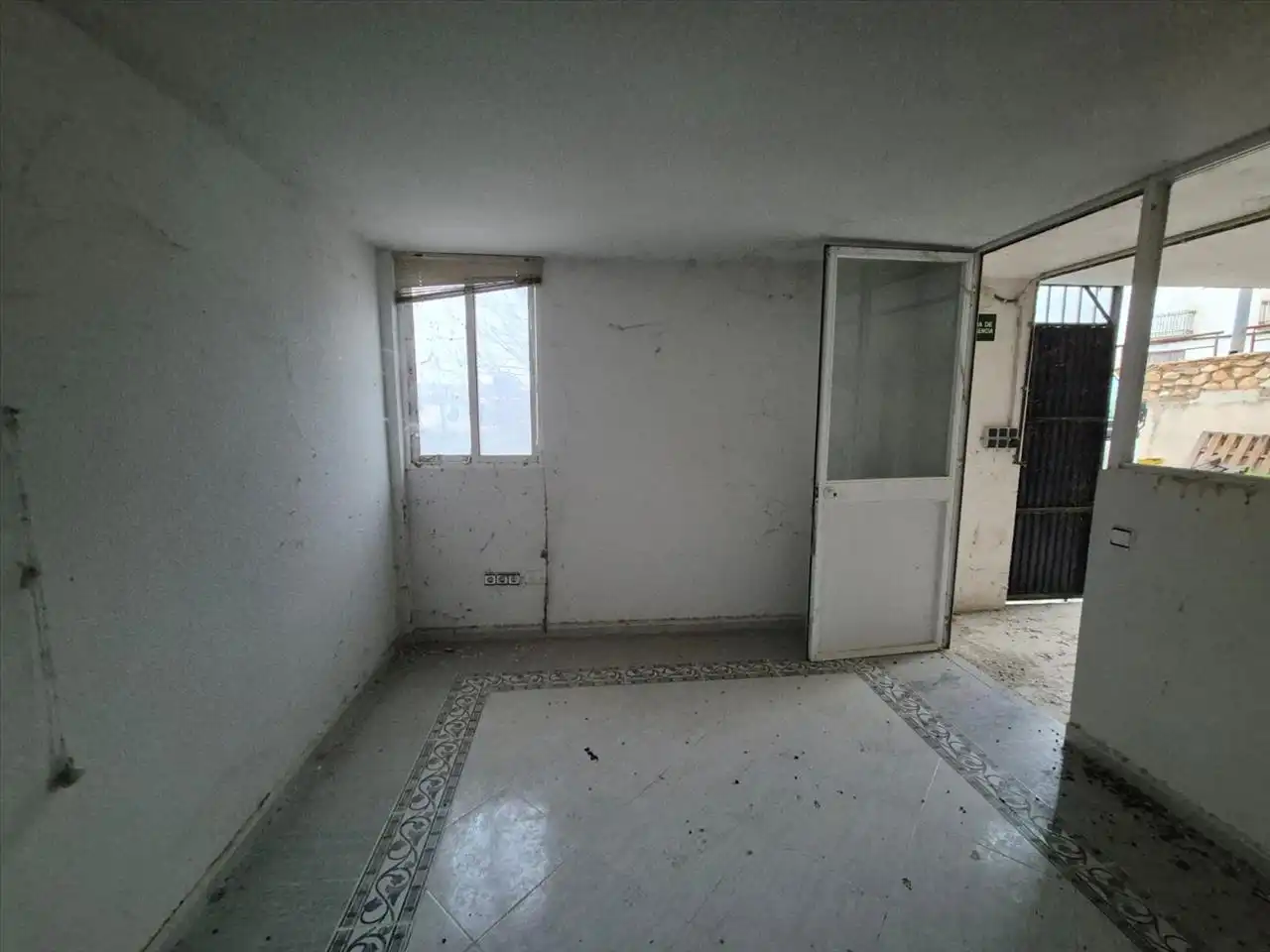 Commercial properties for sale in Santa Cruz del Comercio