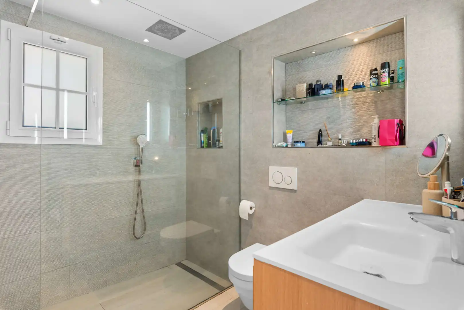 Badezimmer von Erdgeschoss zum Verkauf in Calvià mit Klimaanlage, Heizung und Terrasse