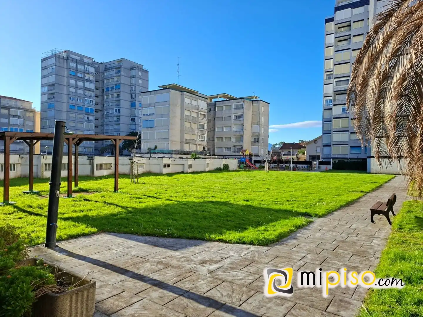Exterior view of Flat for rent in Laredo  with Furnished