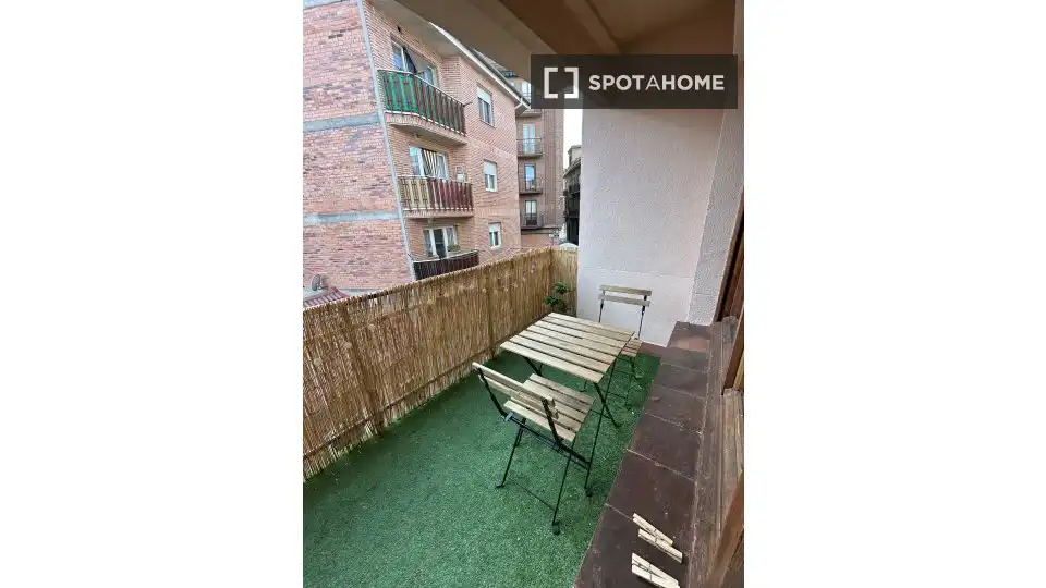 Balcony of Flat for share in Segovia  with Air Conditioner, Heating and Furnished