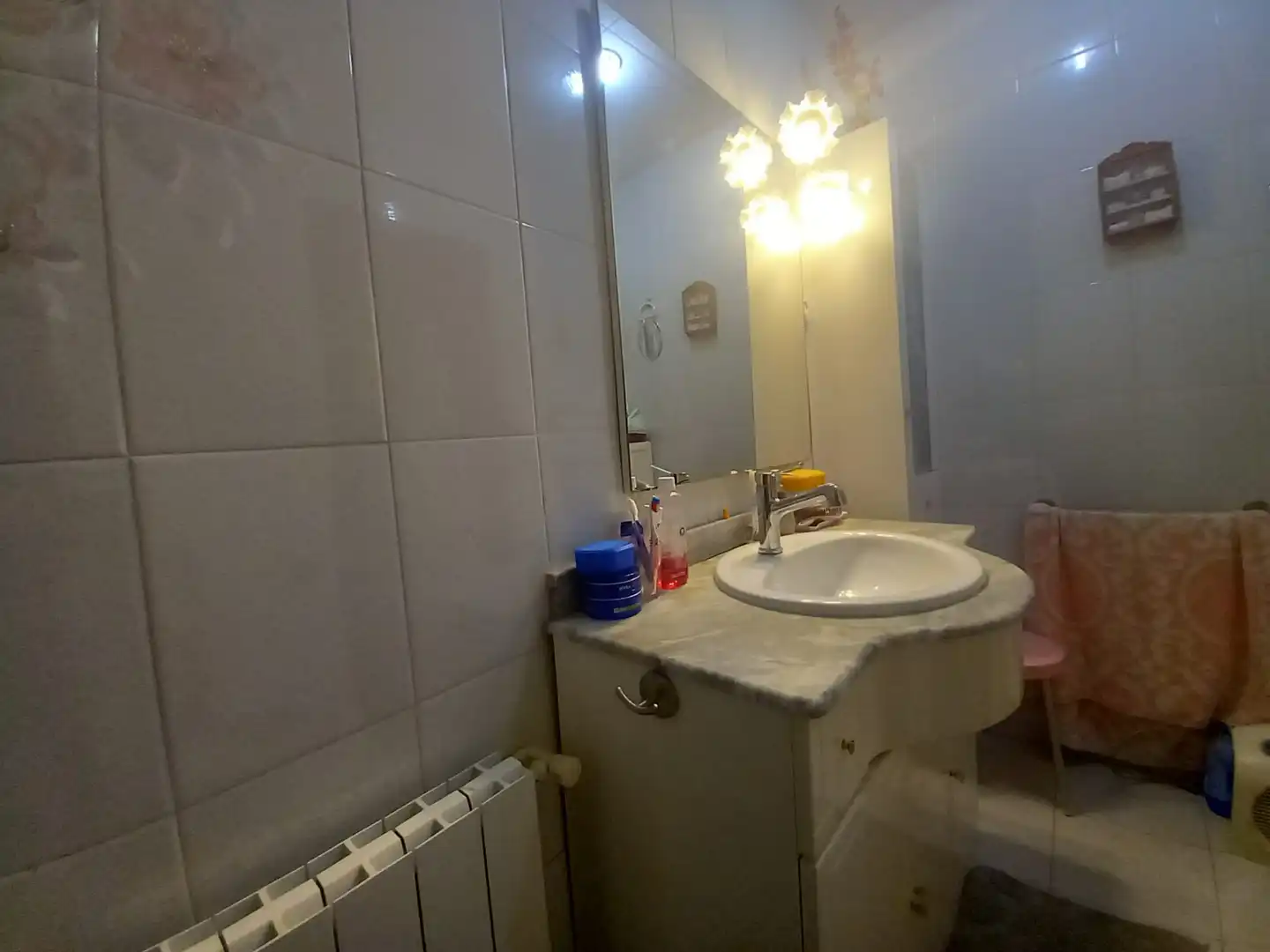 Badezimmer von Wohnung zum Verkauf in Badalona mit Klimaanlage, Heizung und Terrasse