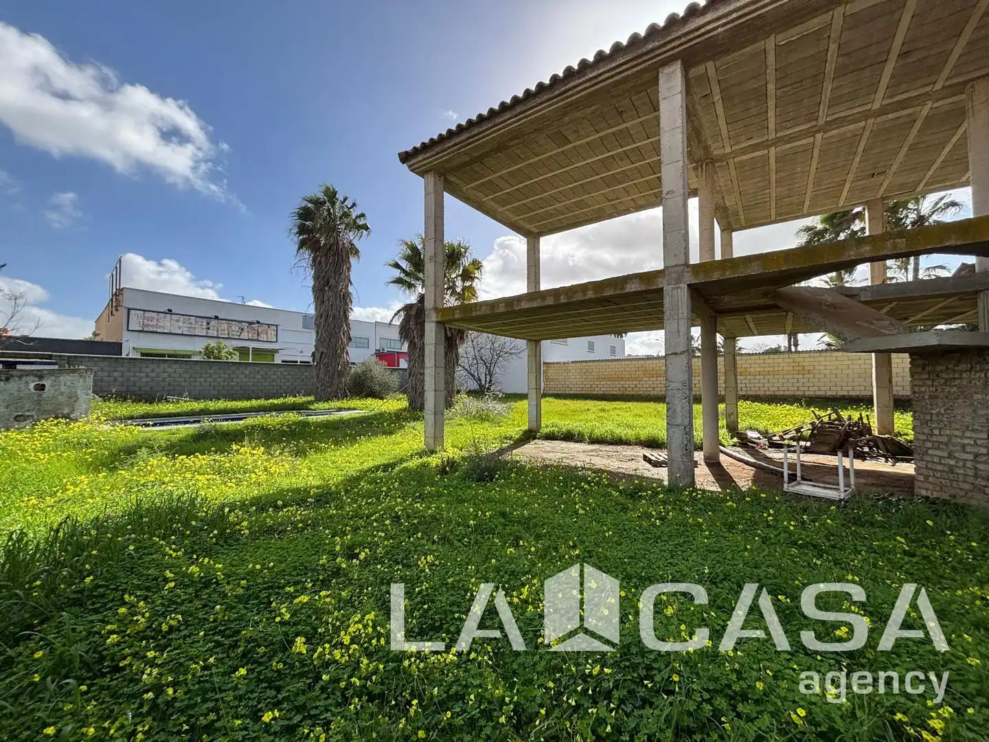 Casa adosada en venta en Montequinto