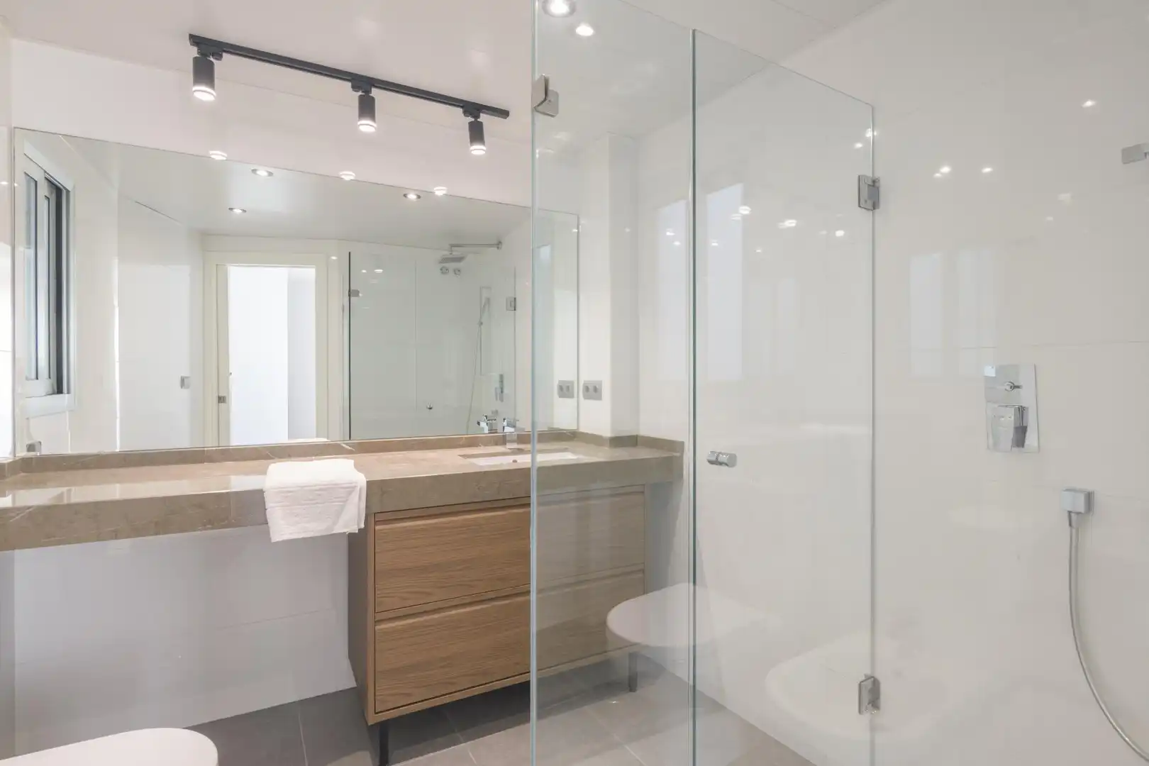 Baño de Apartamento en venta en Málaga con Aire acondicionado, Calefacción y Terraza
