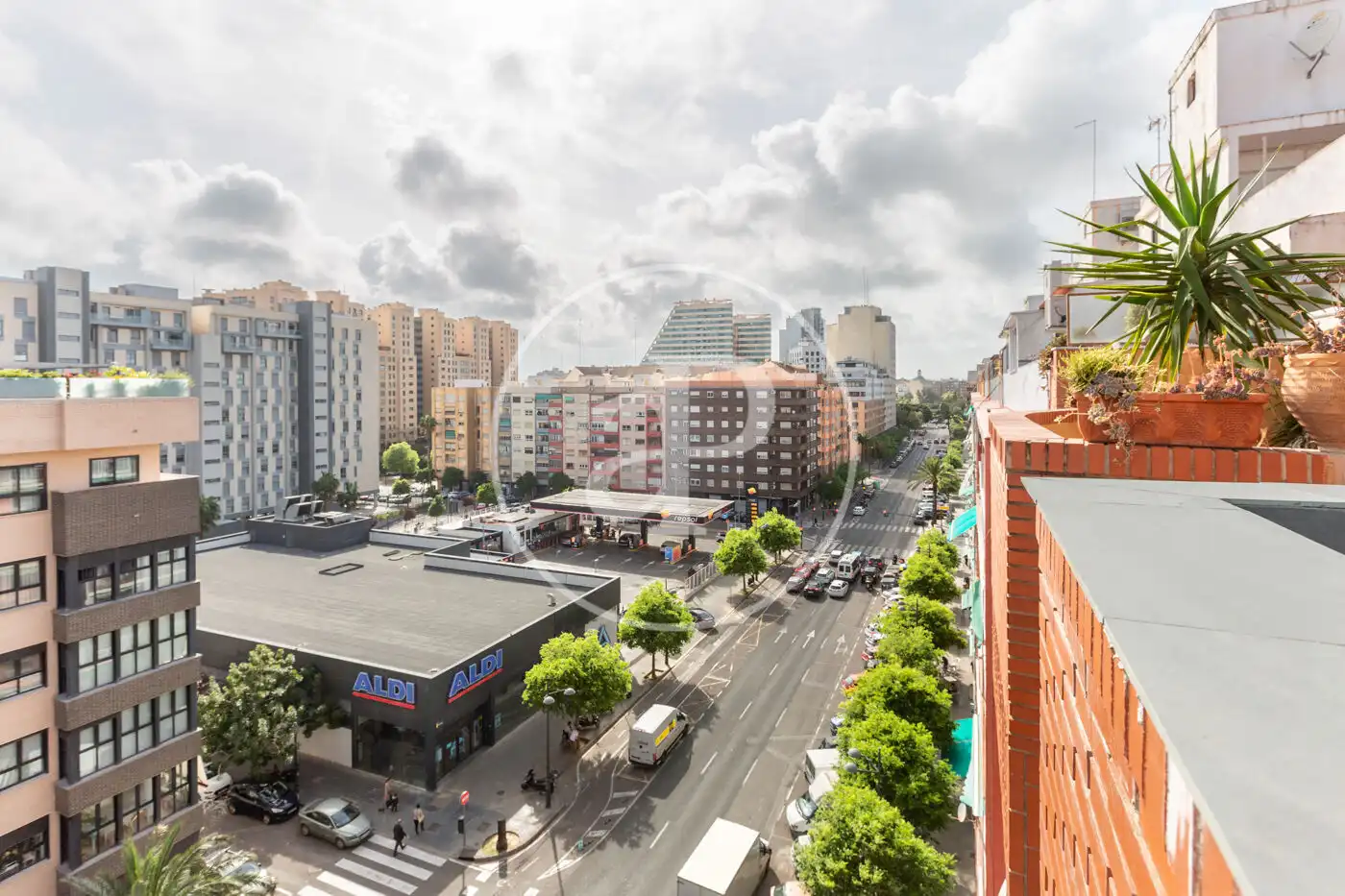 Außenansicht von Dachboden zum Verkauf in Valencia mit Klimaanlage, Heizung und Terrasse