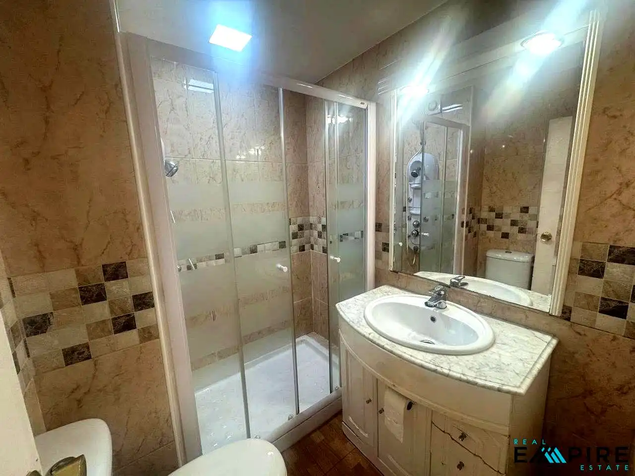 Bathroom of Flat for share in Zarzaquemada