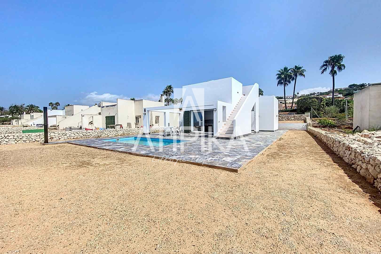 Vista exterior de Casa o xalet en venda en Alaior amb Aire condicionat, Terrassa i Piscina