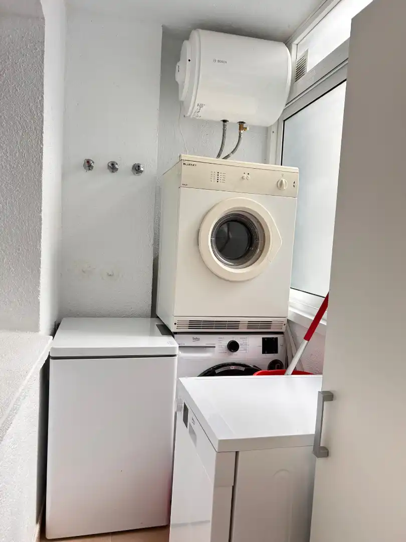 Vista exterior de Piso en venta en Reus con Amueblado, Horno y Lavadora