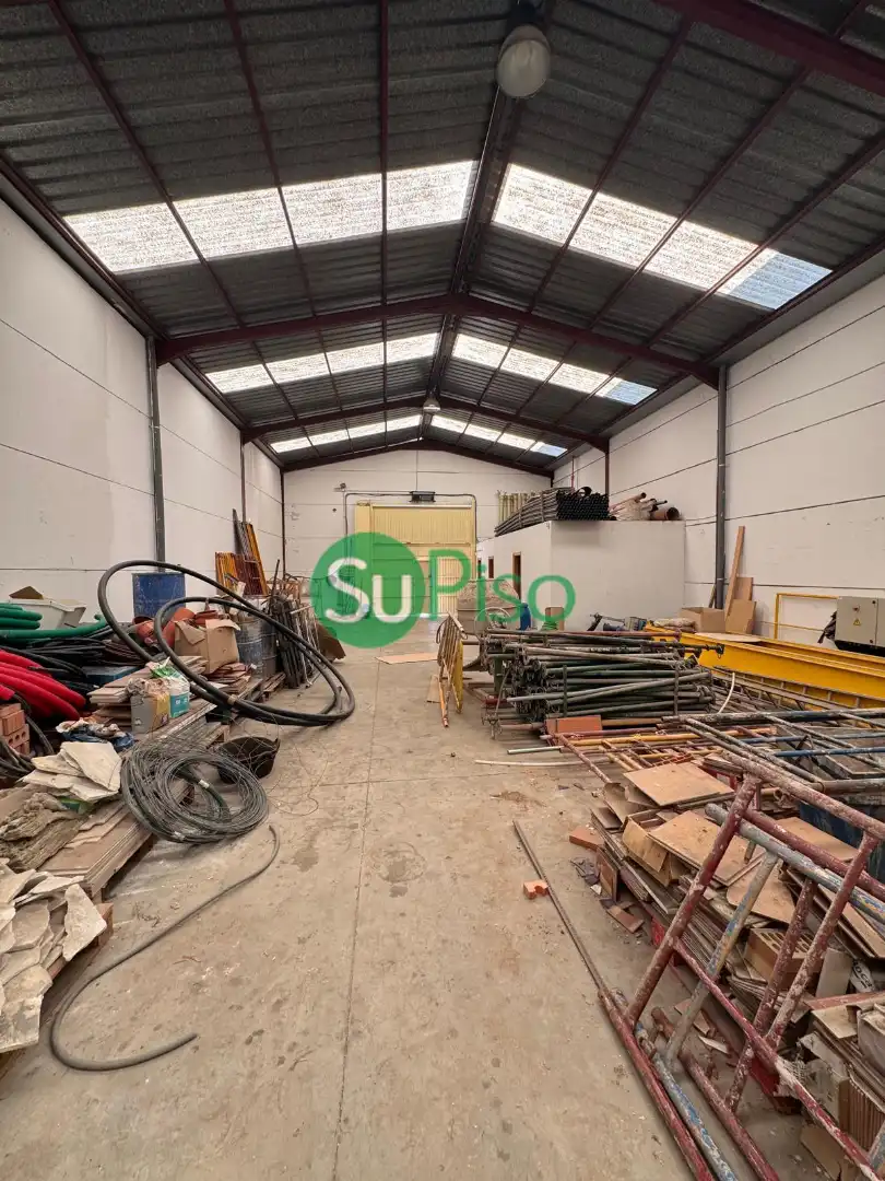 Nau industrial en venda en Yeles