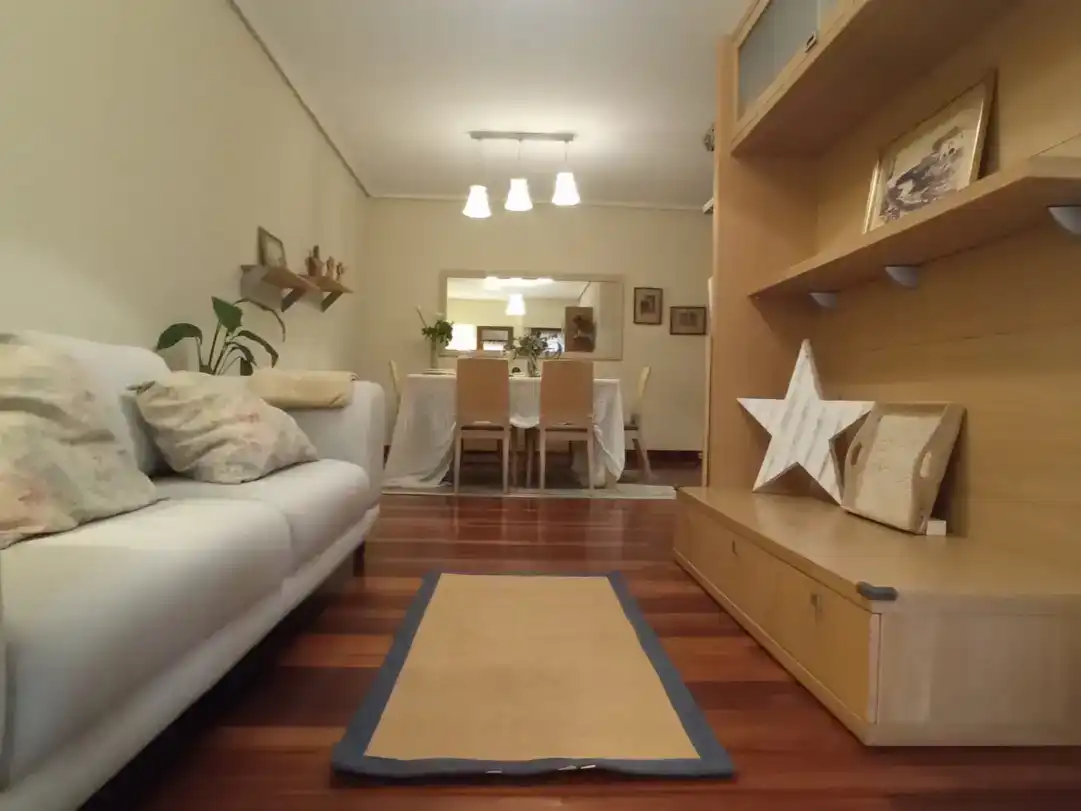 Wohnzimmer von Wohnung zur Miete in Bermeo mit Möbliert und Balkon