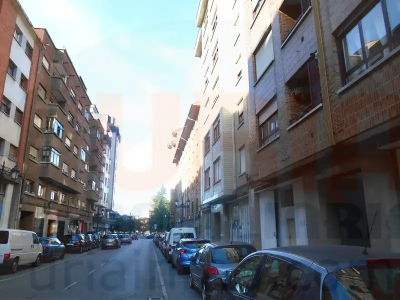 Gewerbefläche zum Verkauf in Calle Río Deva 8, imagen 4