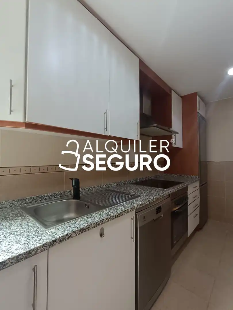 Kitchen of Flat for rent in Parla  with Air Conditioner, Heating and Terrace