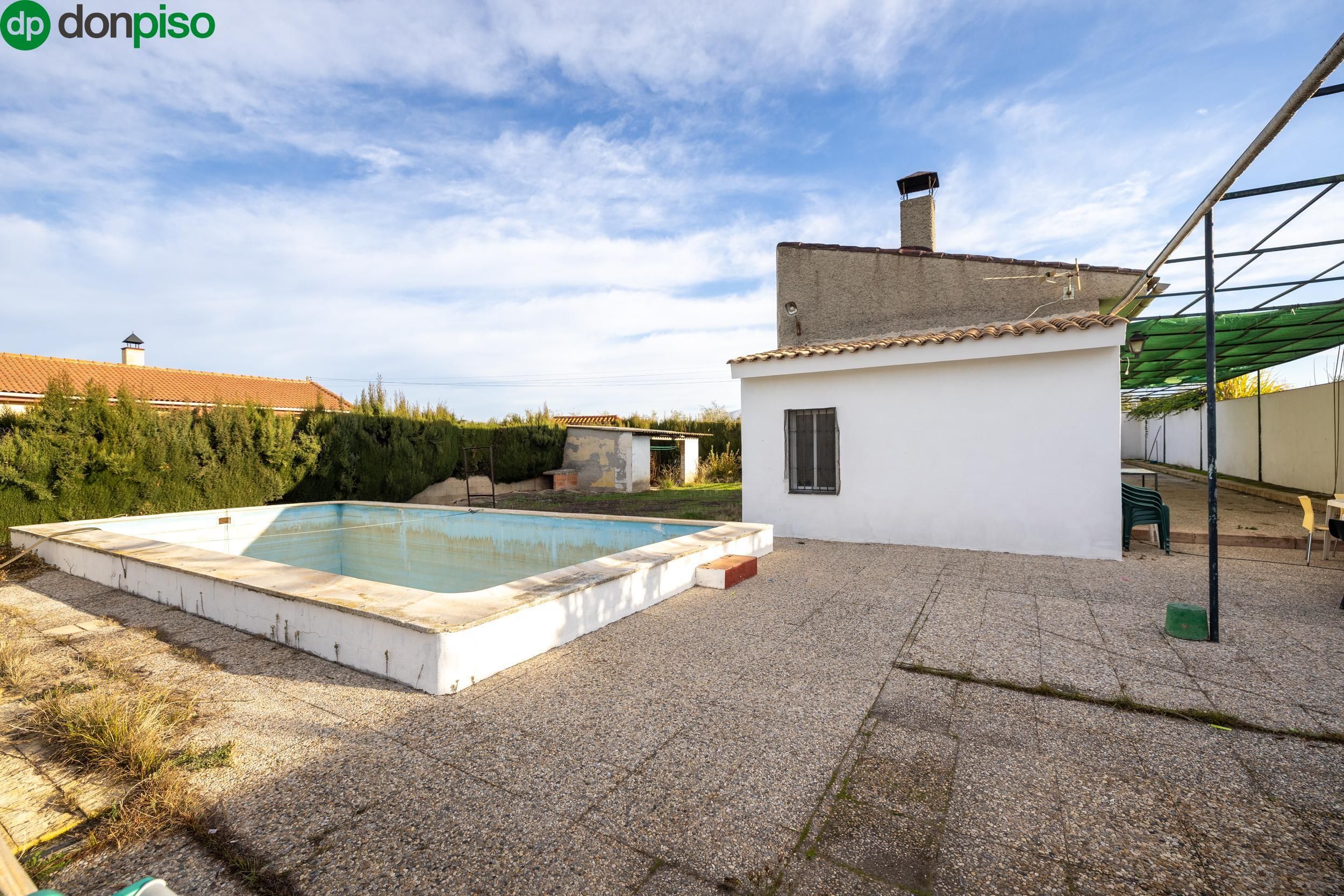 Piscina de Finca rústica en venda en Maracena amb Aire condicionat, Terrassa i Piscina