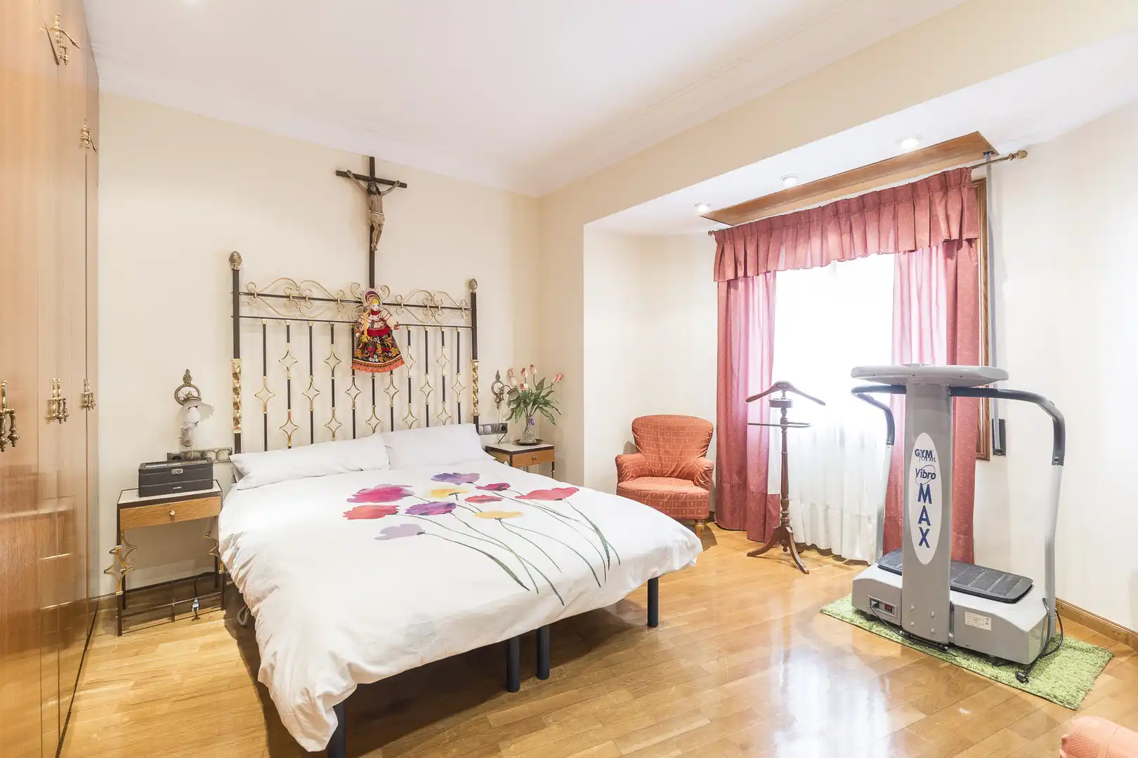 Habitación de Casa adosada en venta en Barcelona con Calefacción