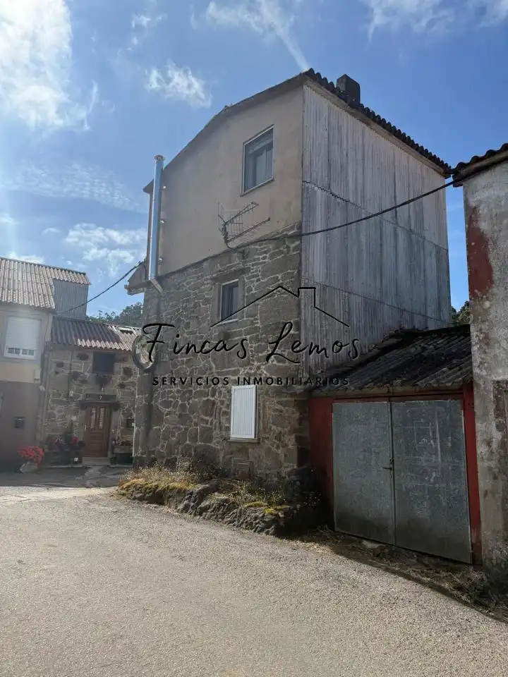 Vista exterior de Casa o xalet en venda en Vimianzo amb Calefacció i Moblat
