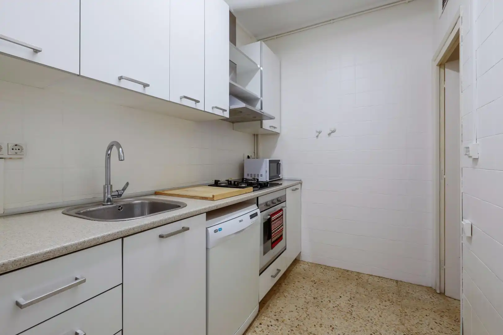 Cuina de Pis de lloguer en Barcelona amb Balcó