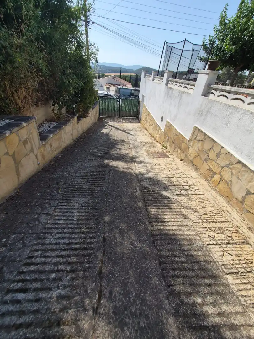 Parking de Casa o chalet en venta en Piera con Aire acondicionado, Calefacción y Jardín privado