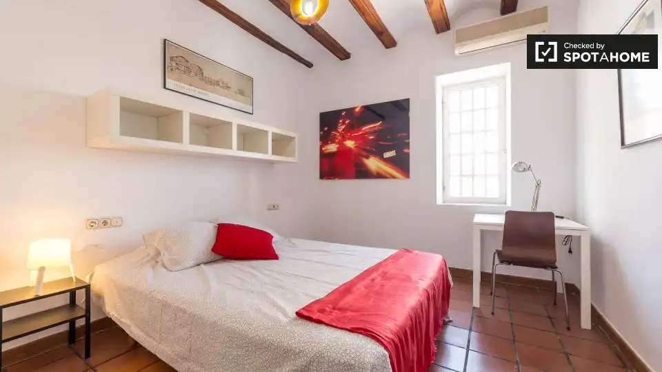 Schlafzimmer von Wohnung zur untervermieten in Valencia mit Klimaanlage, Heizung und Möbliert