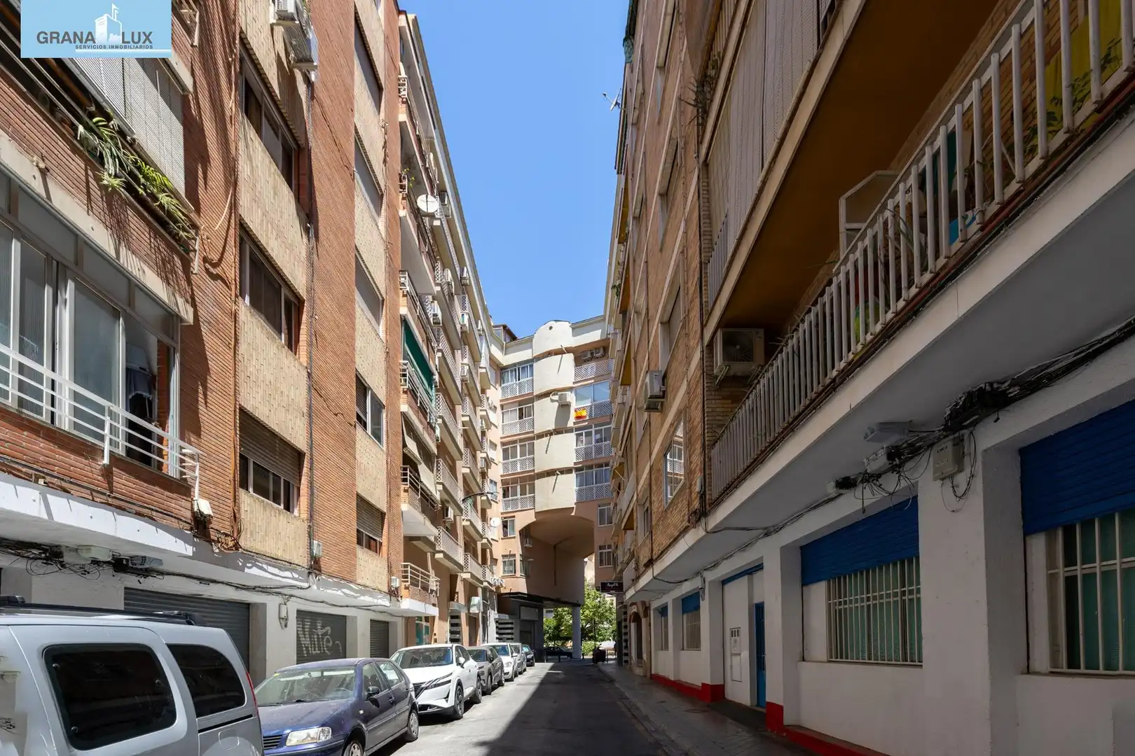 Vista exterior de Piso en venta en Granada con Calefacción