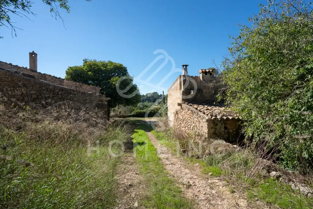 Country house with garden for sale in Costitx