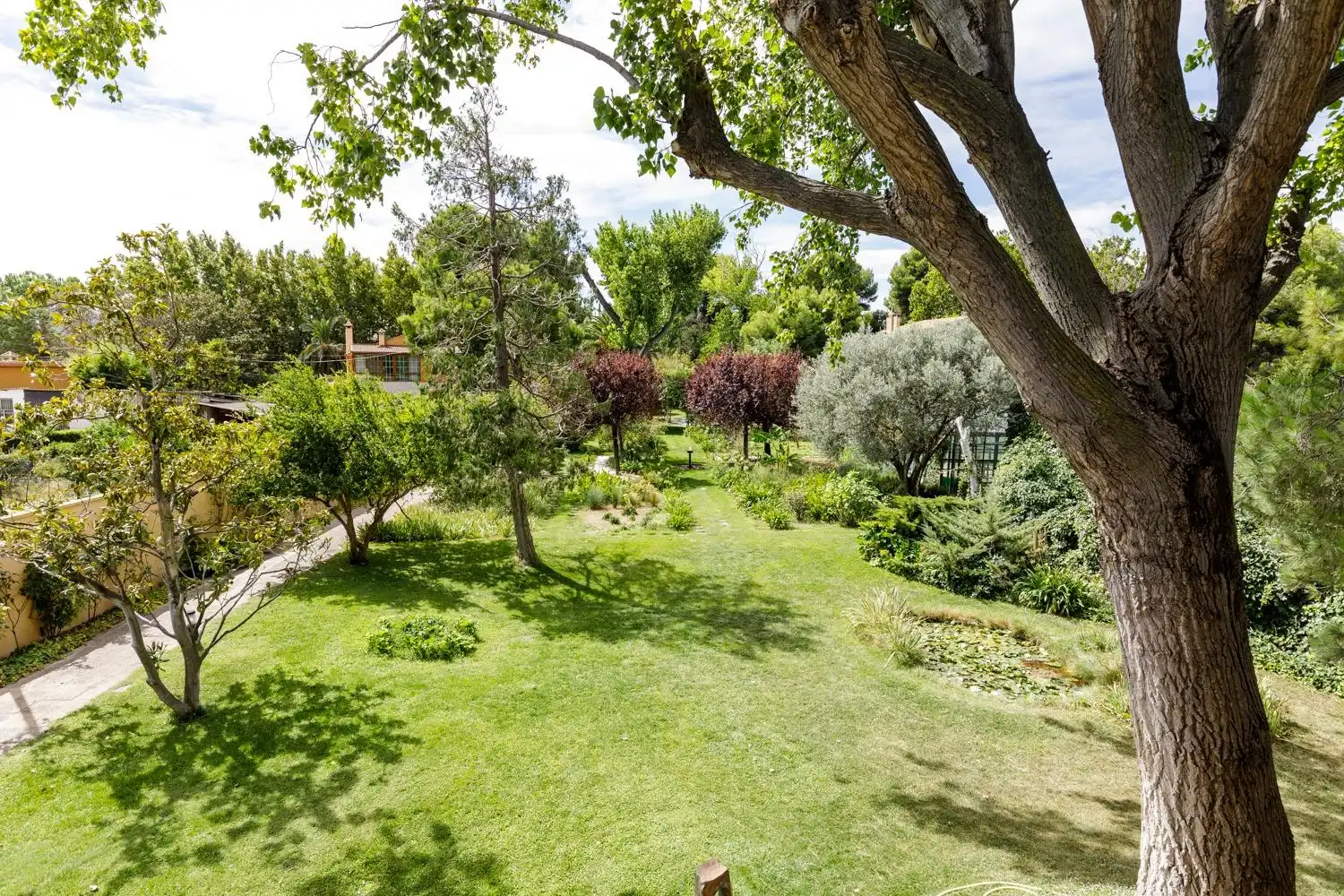 Jardí de Casa o xalet en venda en Zaragoza amb Aire condicionat, Calefacció i Jardí privat