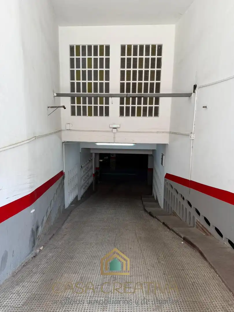 Garaje de alquiler en Plaza ESCULTOR FRECHINA, L'Hort de Senabre
