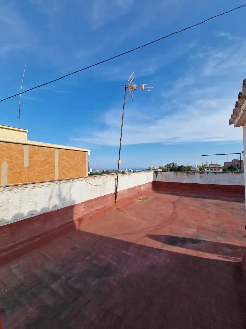 Terraza de Piso en venta en Badalona con Trastero, Horno y Balcón