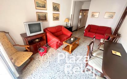 Living room of Flat for sale in Talavera de la Reina  with Terrace and Furnished