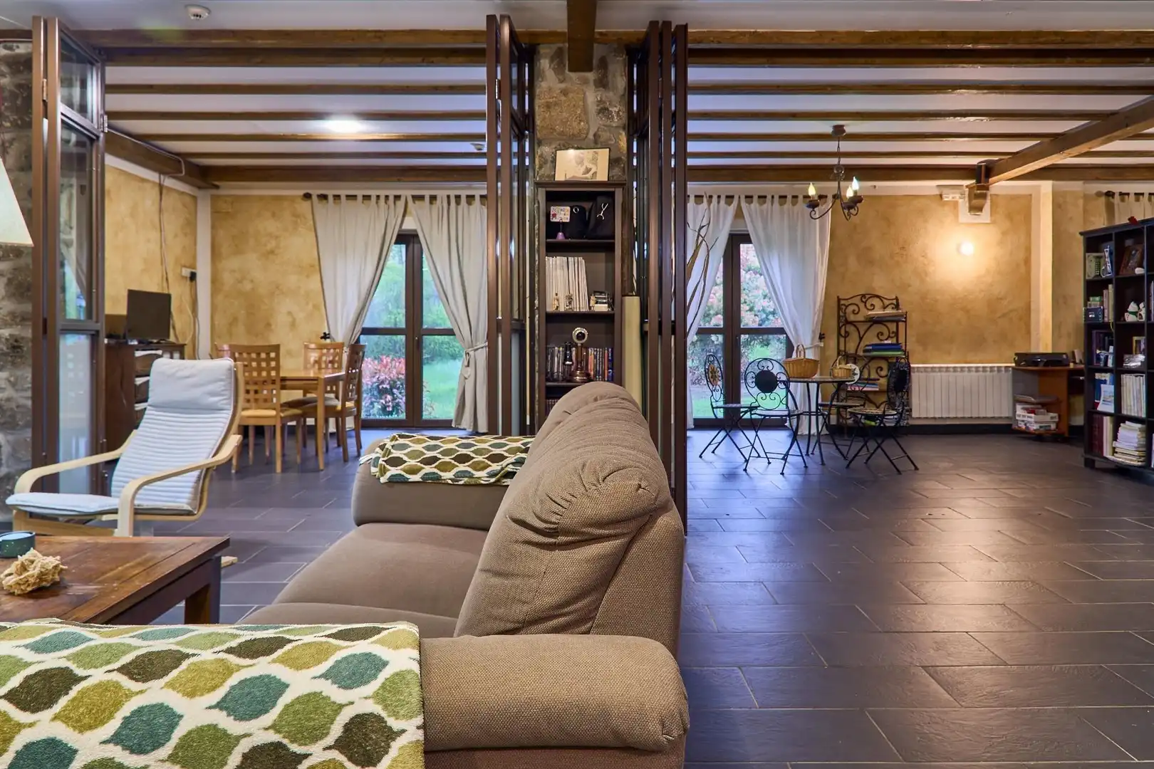 Sala de estar de Finca rústica en venta en Cobreros con Aire acondicionado, Calefacción y Jardín privado