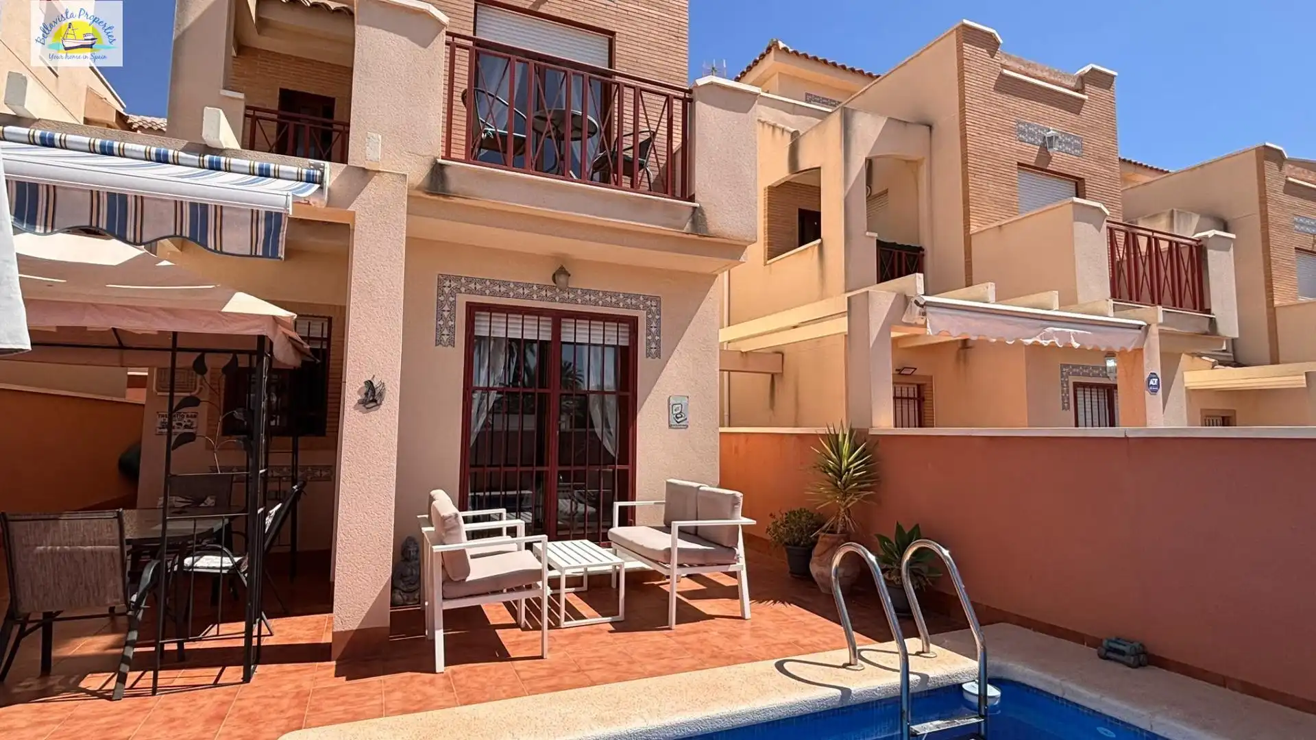 Vista exterior de Casa o xalet en venda en Mazarrón amb Aire condicionat, Calefacció i Terrassa