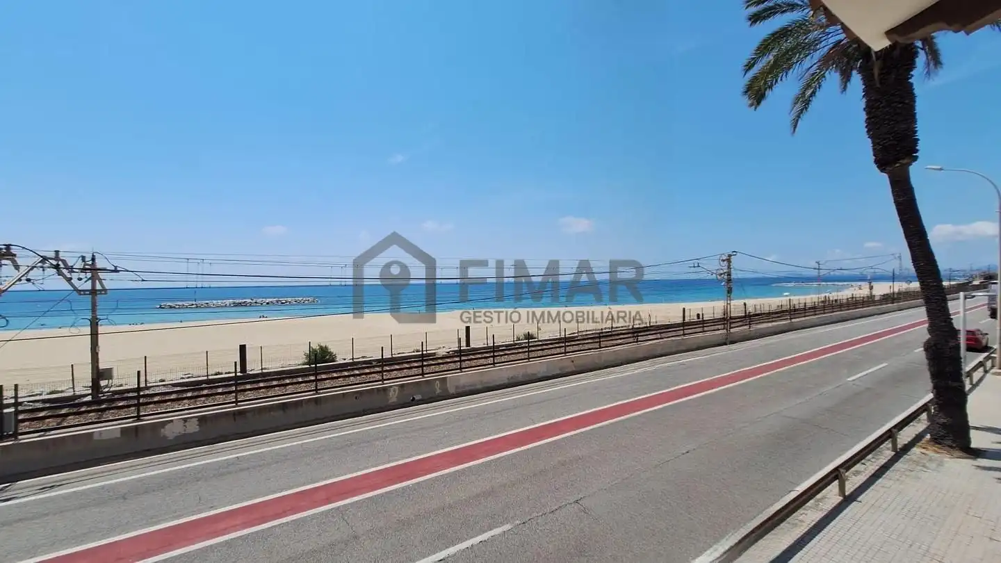 Vista exterior de Casa o chalet en venta en Premià de Mar con Jardín privado