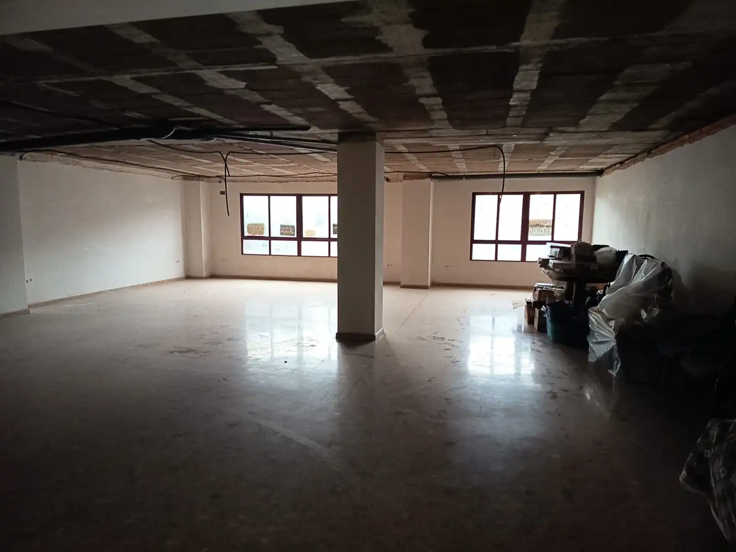 Local comercial en venda a Piscinas