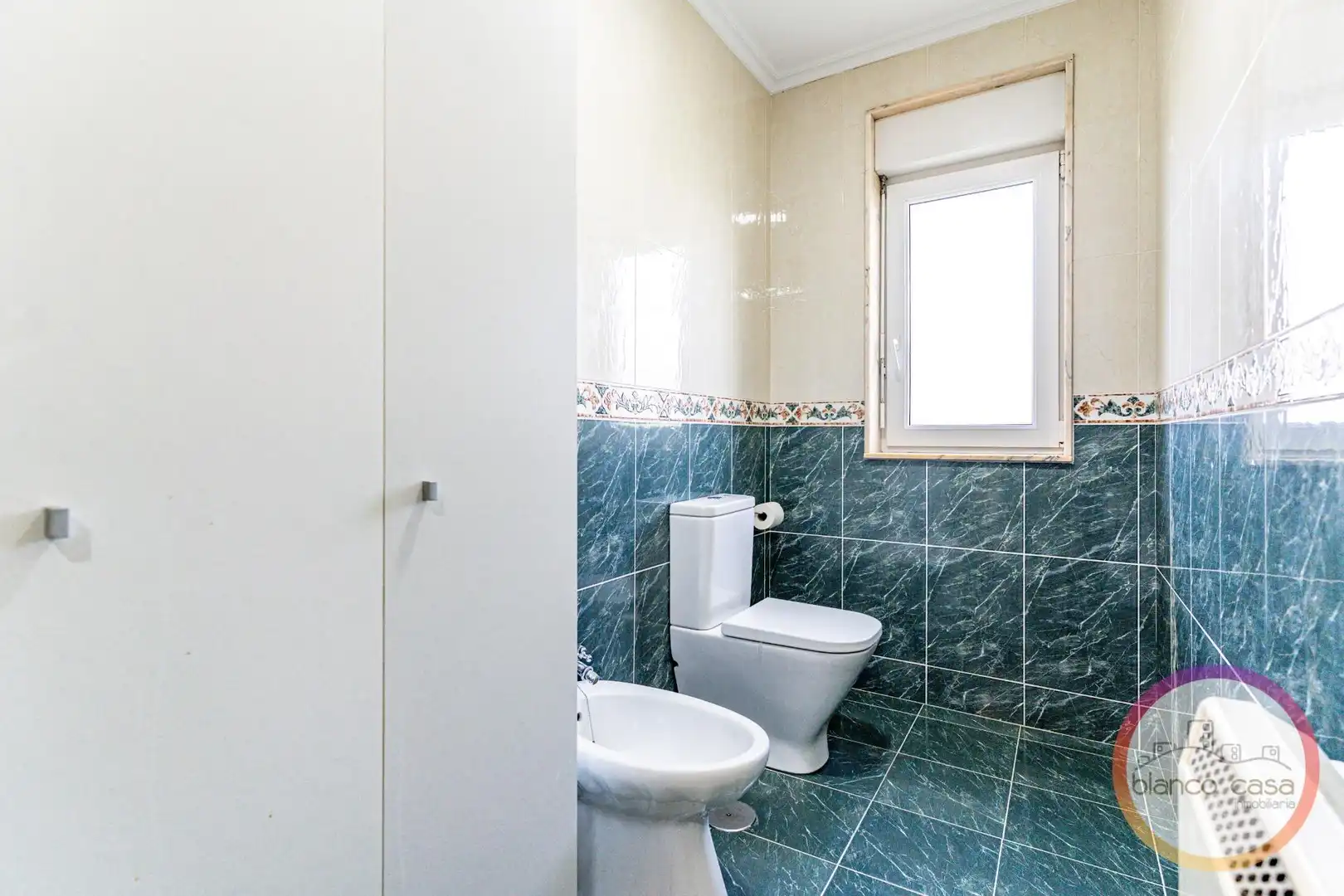 Bathroom of Houses for sale in Dumbría  with Heating, Private garden and Terrace