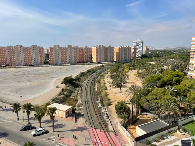 Exterior view of Flat for rent in Alicante / Alacant  with Terrace, Furnished and Balcony
