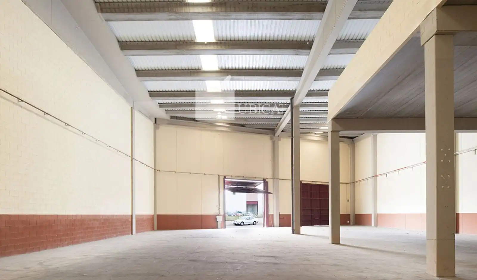 Nau industrial de lloguer en Abrera