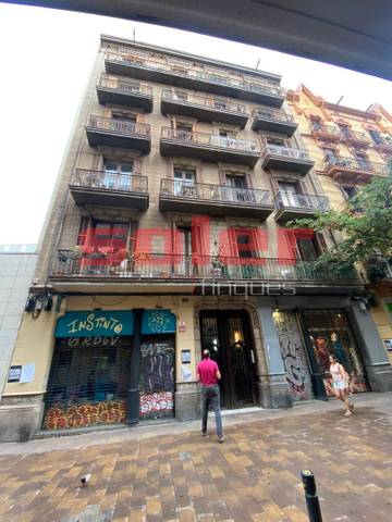 Edificio en Venta en Carrer d'Astúries en Vila de Gràcia