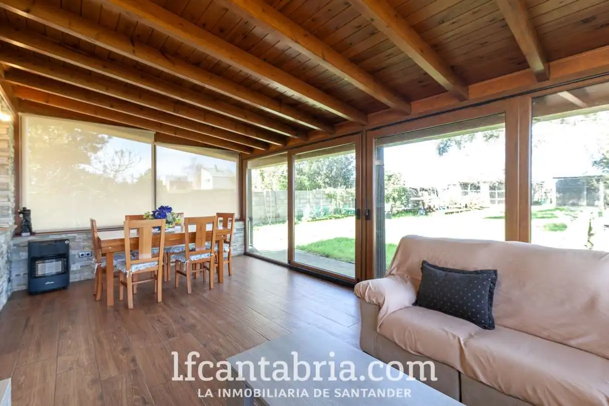 Jardín de Casa o chalet en venta en Santa Cruz de Bezana con Calefacción, Jardín privado y Trastero