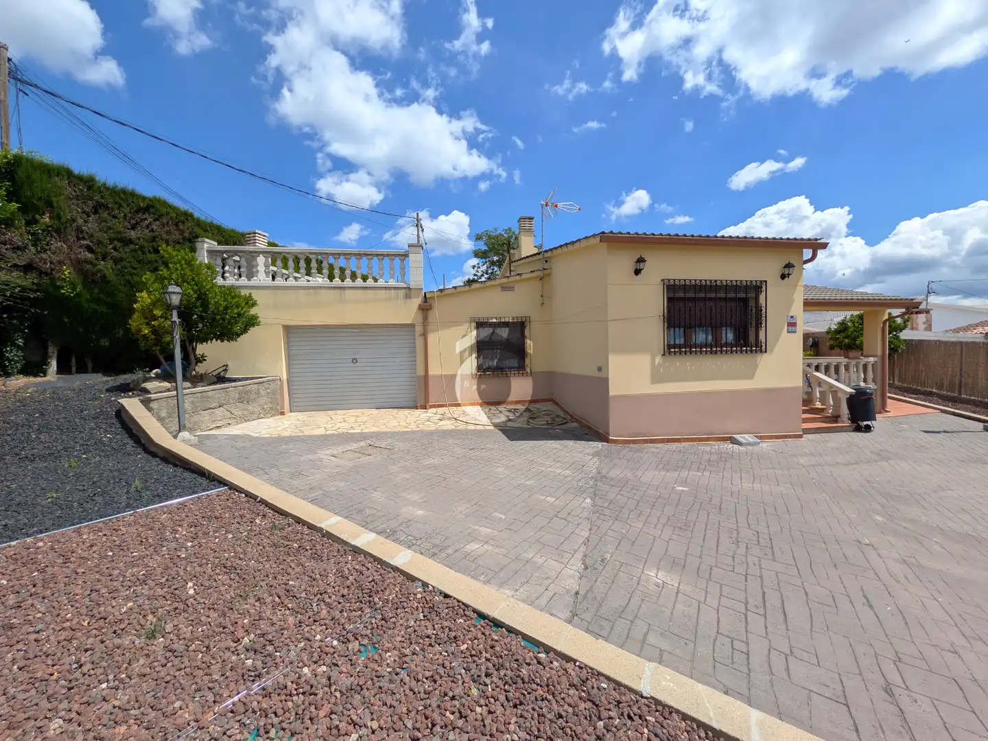 Vista exterior de Casa o chalet en venta en Esparreguera con Aire acondicionado, Calefacción y Parquet