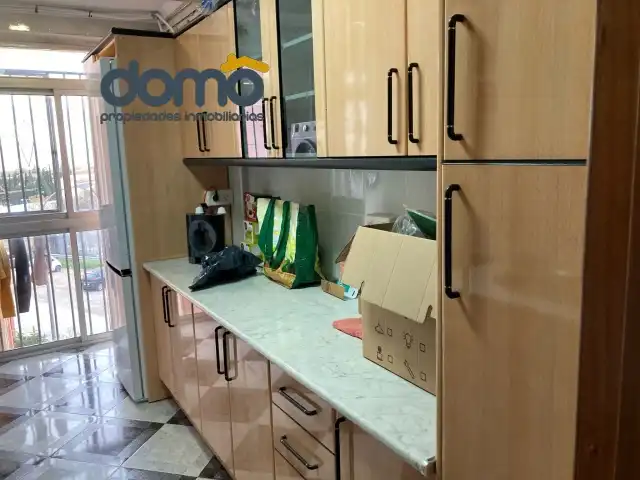 Cocina de Piso de alquiler en Granada con Aire acondicionado, Calefacción y Jardín privado