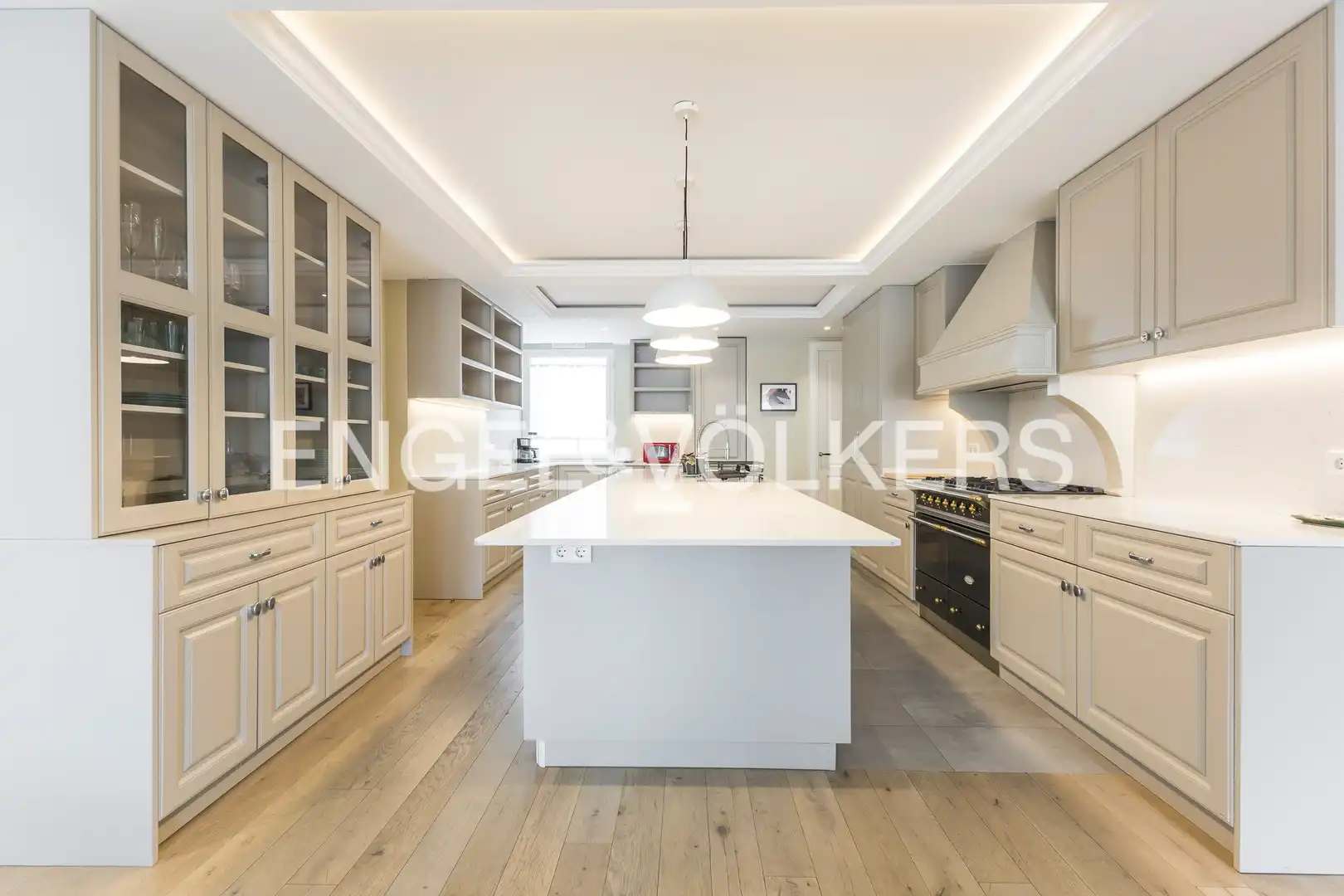 Flat with terrace to rent in Diego de León, imagen 17