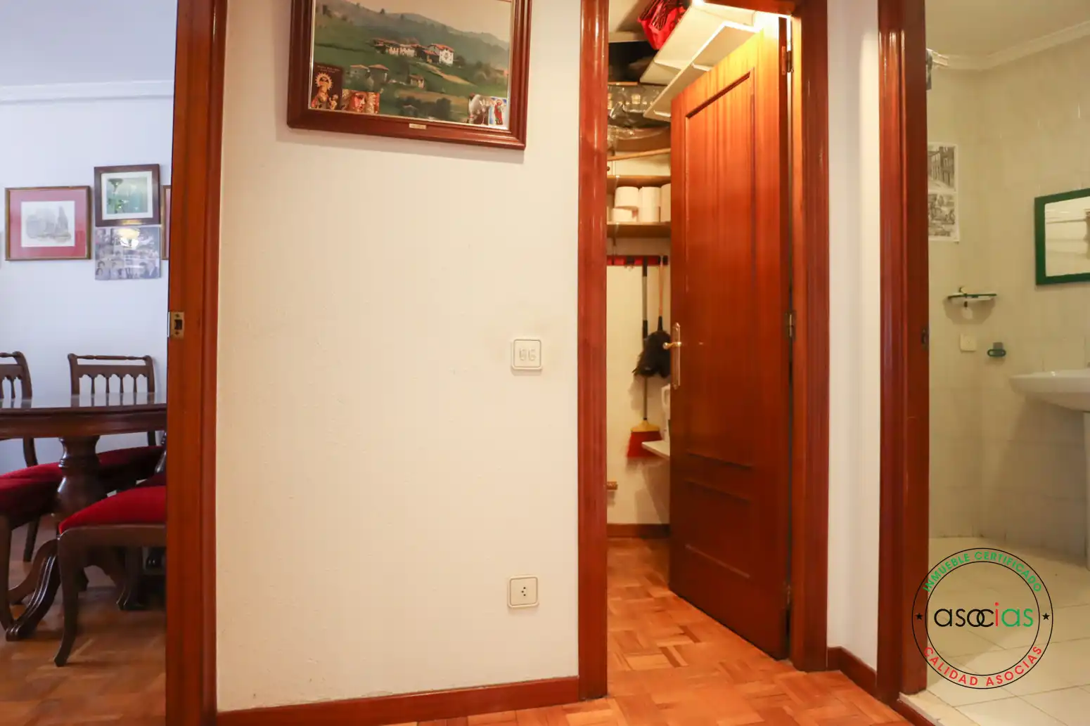 Piso en venta en Oviedo  con Calefacción, Parquet y Terraza