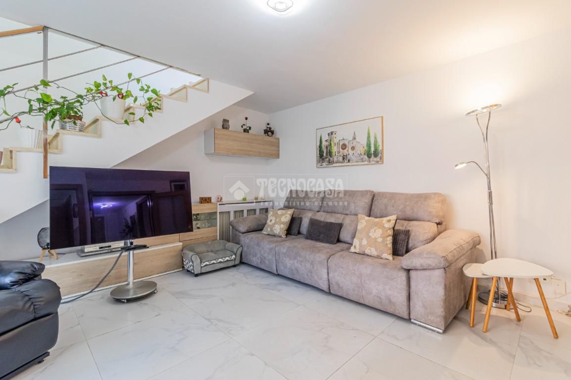 Sala d'estar de Àtic en venda en Sant Cugat del Vallès amb Aire condicionat, Calefacció i Terrassa