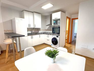 Flat with balcony for sale in Calle Princesa Sofía