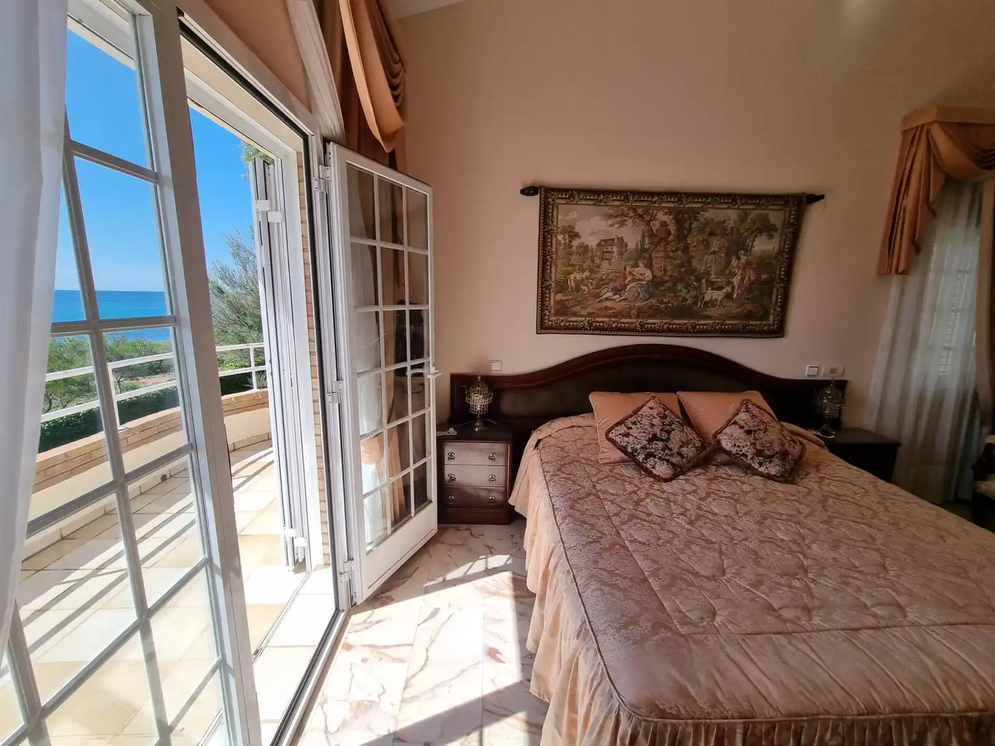 Houses for sale in Les Tres Cales